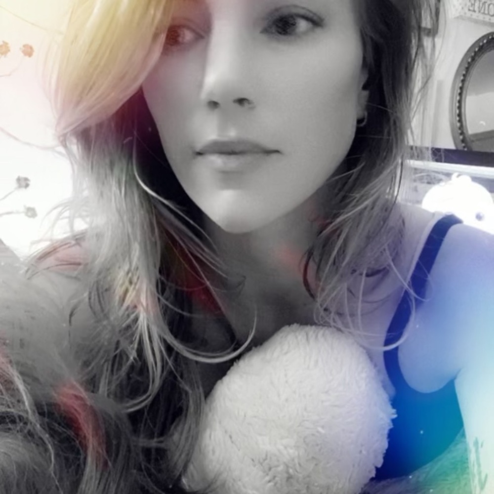 Meet your Posher, Dominique